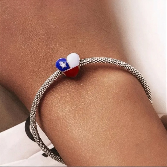 Sterling Silver Heart Shaped Chilean Flag Pendant and Bracelet Set - Picture 3 of 3